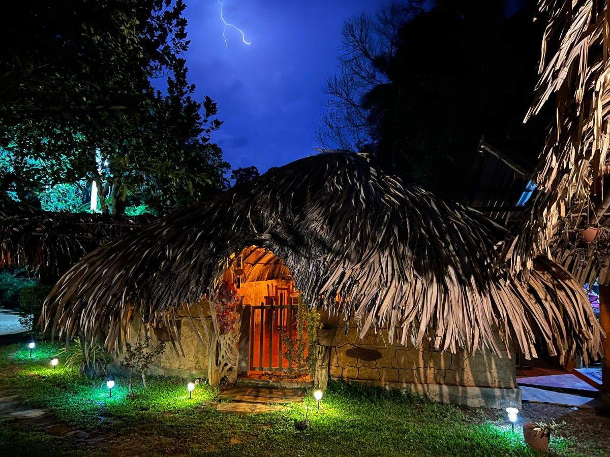 Hasthi Safari Cottage Udawalawe Exterior photo